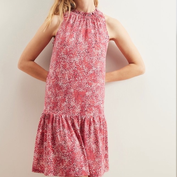 Banana Republic Dresses & Skirts - Banana Republic Knit Flounce Shift Dress